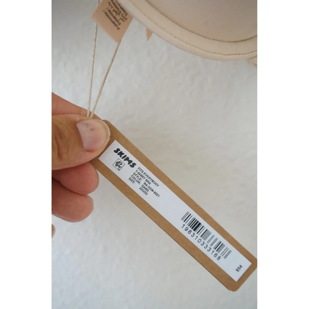 NEW SKIMS Fits Everybody T-Shirt Bra Minimalist Seamless Sand 32DDD - Picture 4 of 5